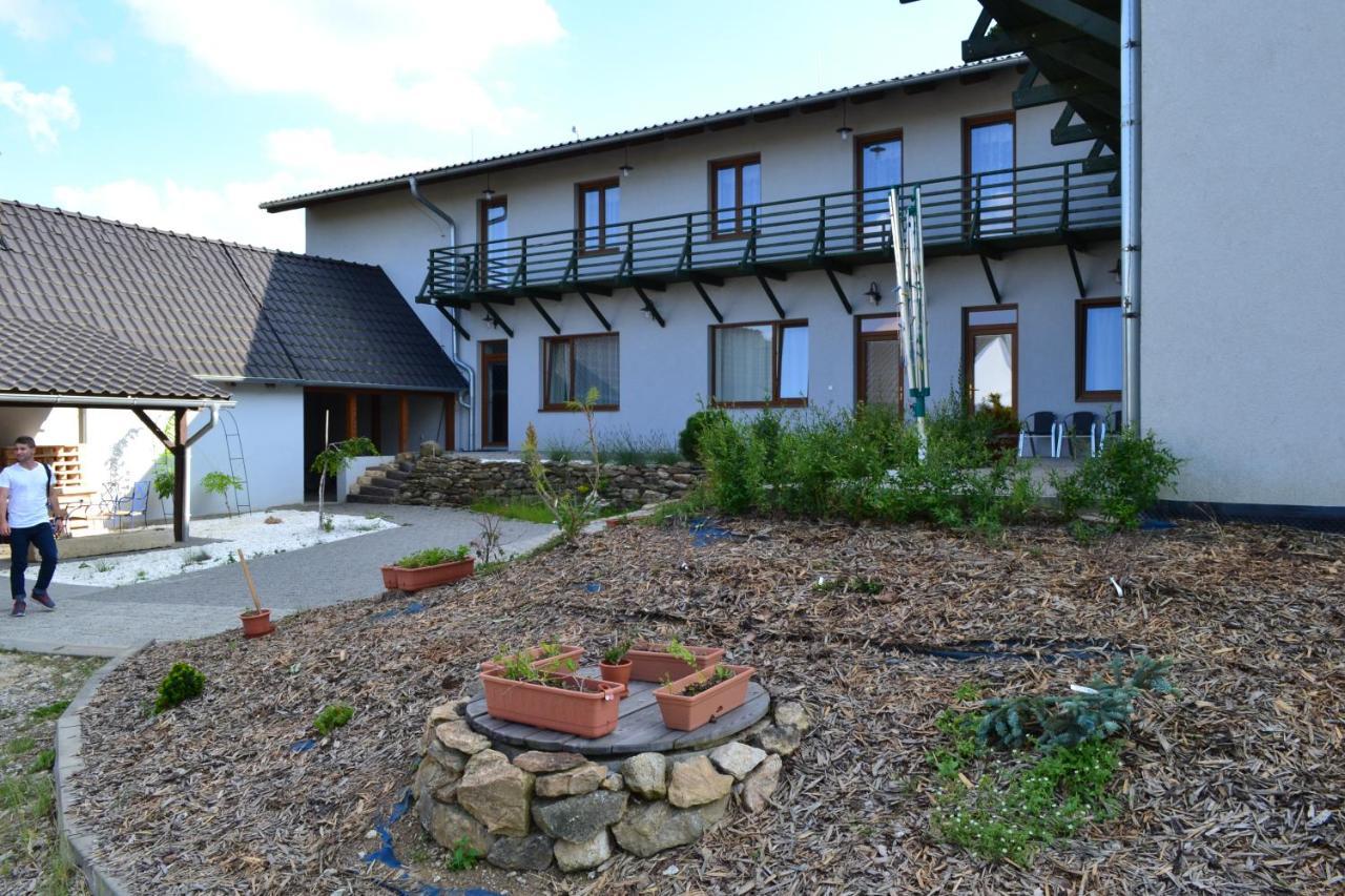 Penzion Kundratice Extérieur photo